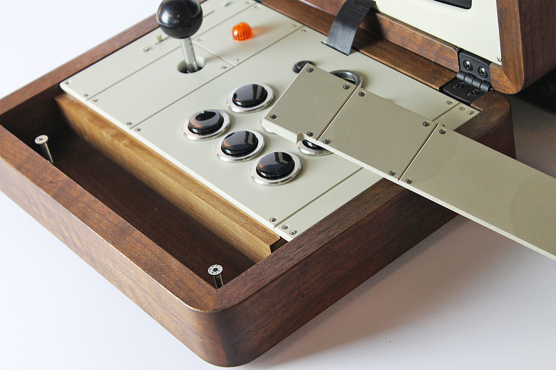 Illustration for article titled Inspired by Battleship, This Head-to-Head Portable Arcade Is a Work of Art